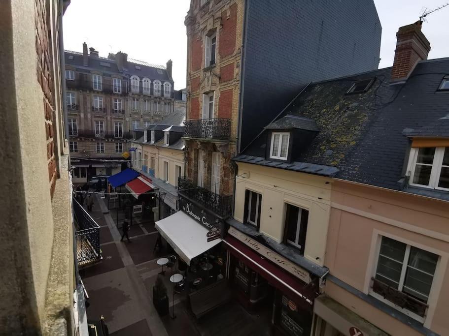 2 Pieces Au Coeur De Trouville / Rue Des Bains Exterior photo